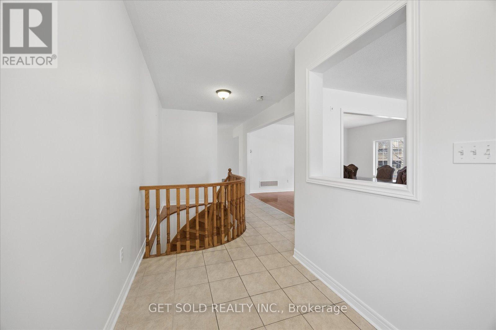 16 Deerchase Road Property Photo 8