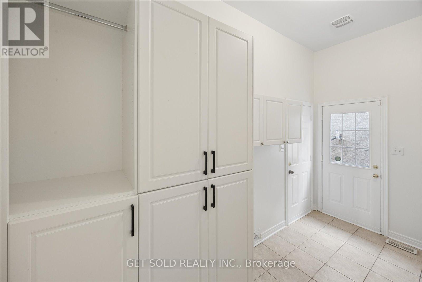 16 Deerchase Road Property Photo 32
