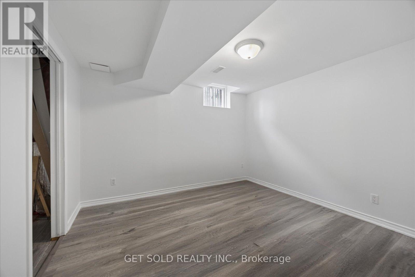 16 Deerchase Road Property Photo 40