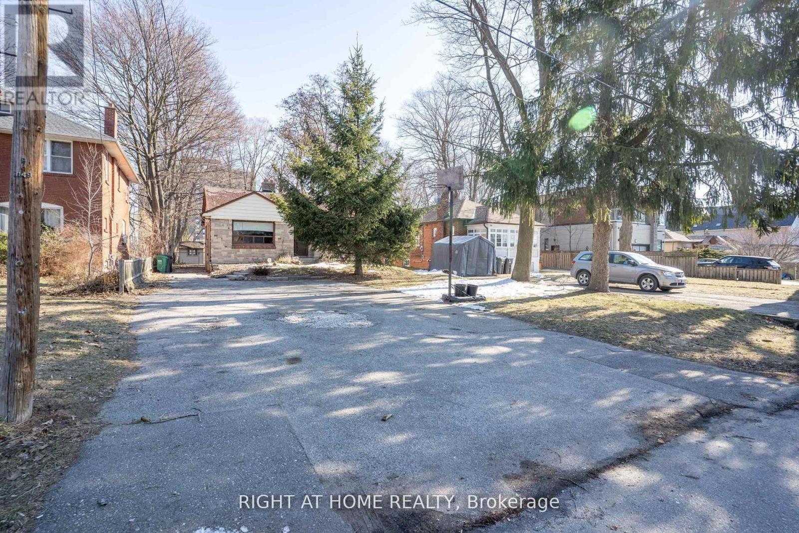 1045 Deta Road Property Photo 9