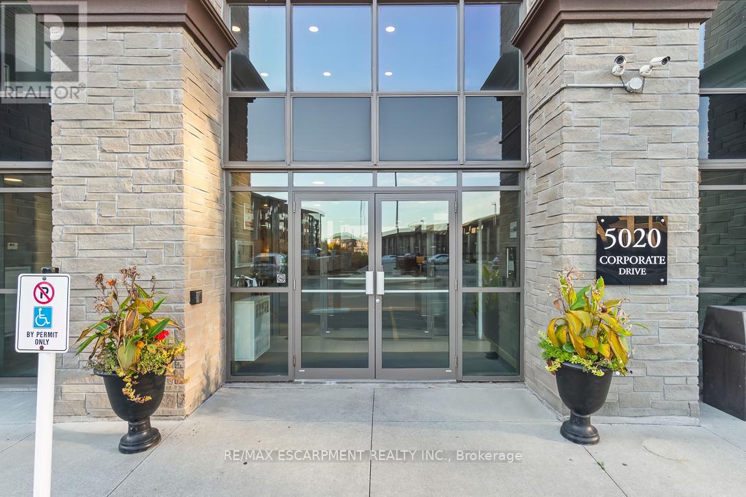 302 - 5020 Corporate Drive Property Photo 3