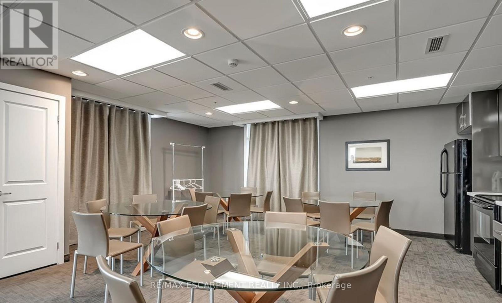 302 - 5020 Corporate Drive Property Photo 28