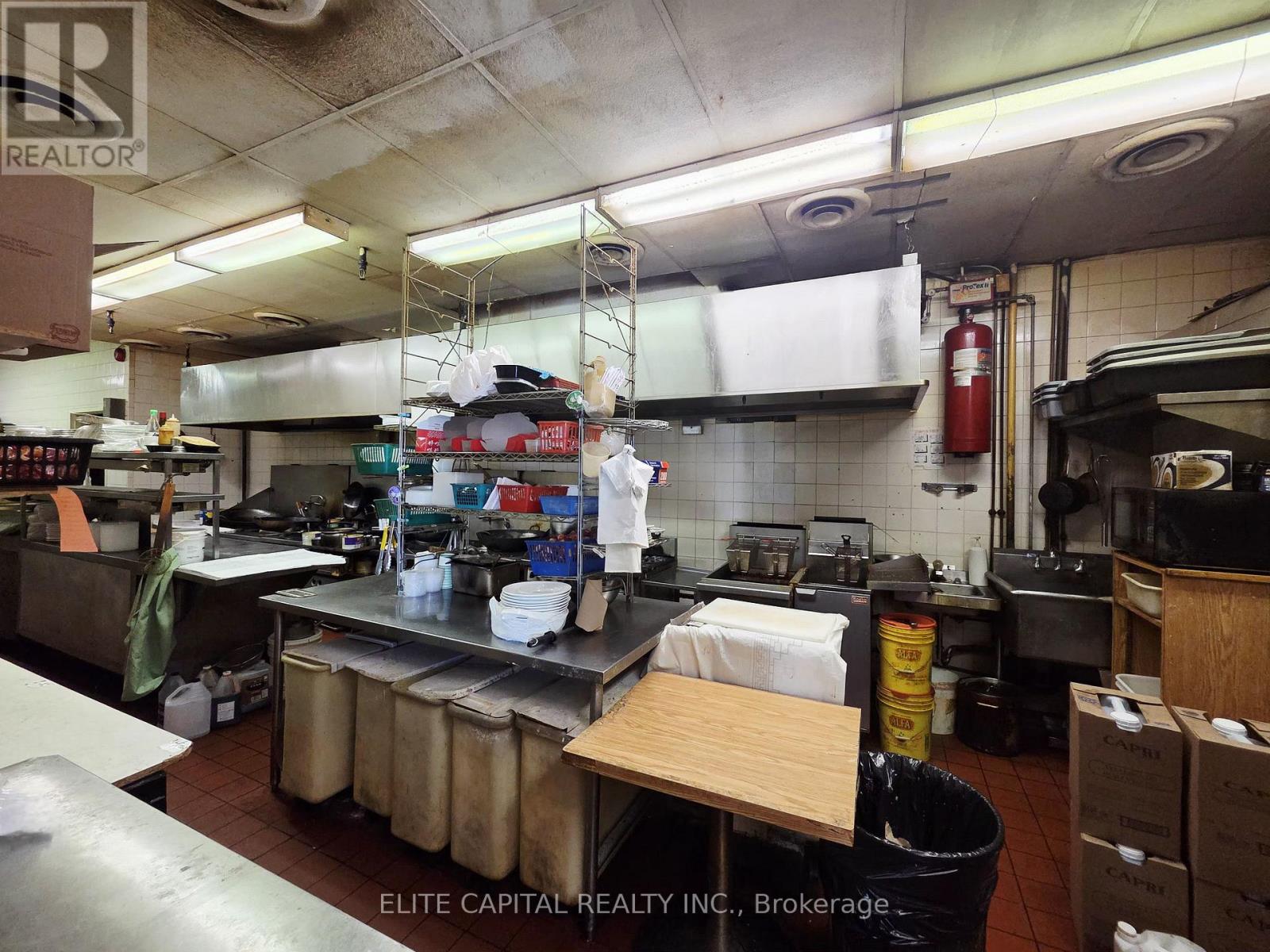 377 Burnhamthorpe Road E Property Photo 12