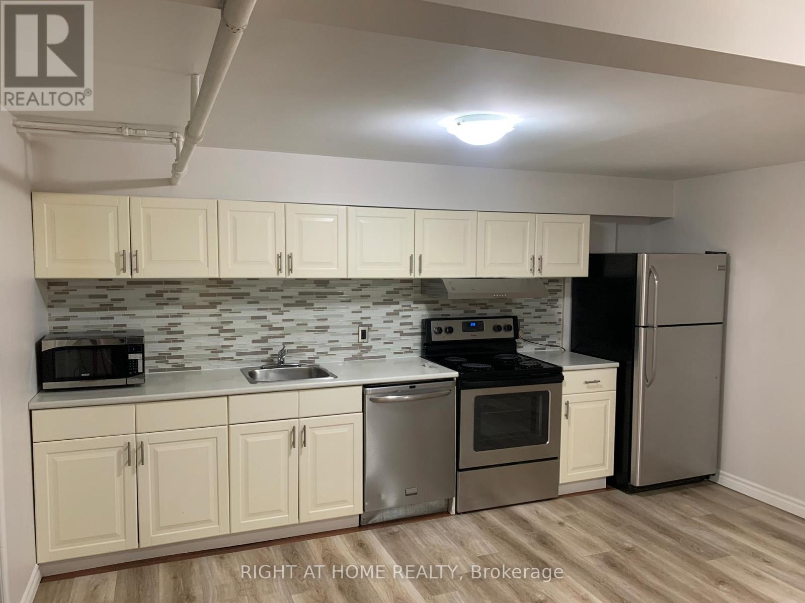 701 THE QUEENSWAY AVENUE Property Photo 1