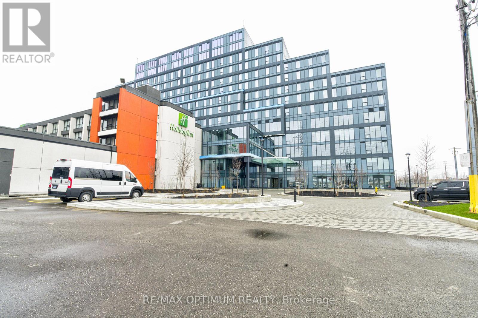 218 - 996 MARTIN GROVE ROAD Property Photo 1