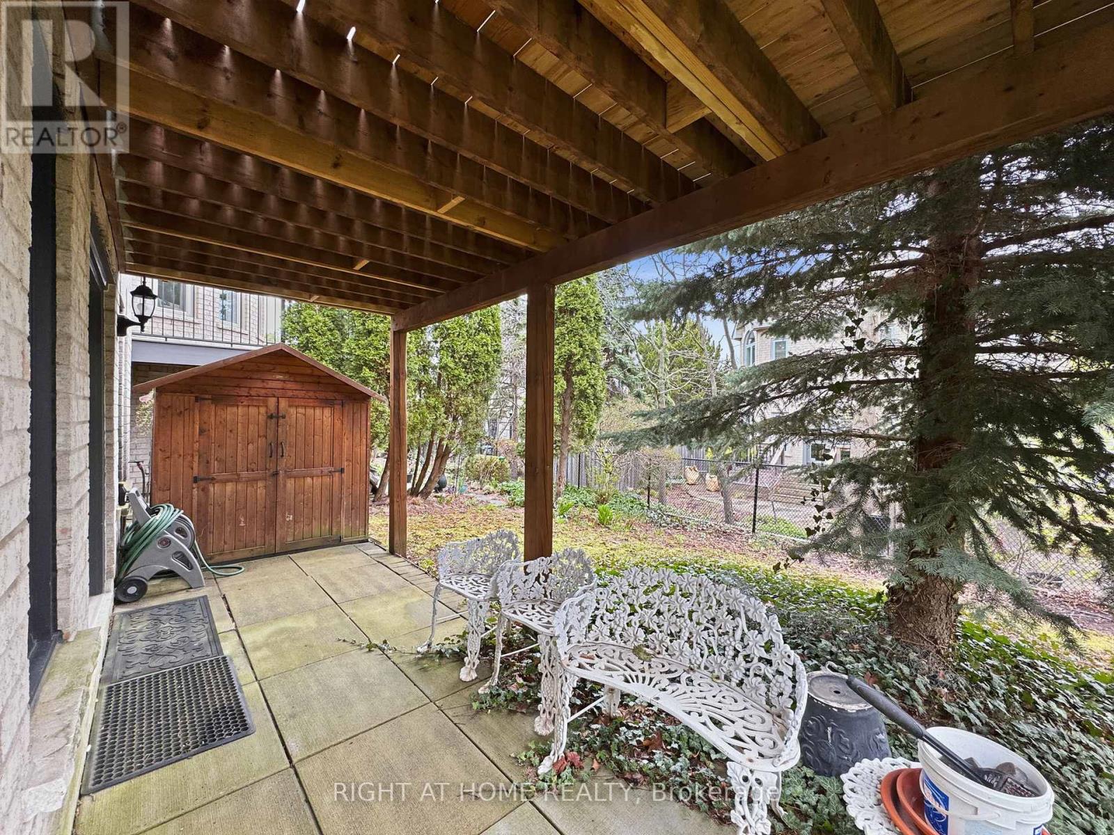 2121 Pinevalley Crescent Property Photo 38