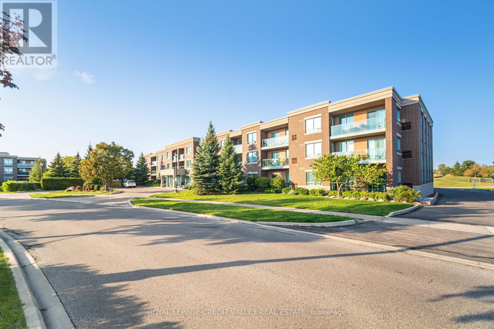 204 - 55 VIA ROSEDALE