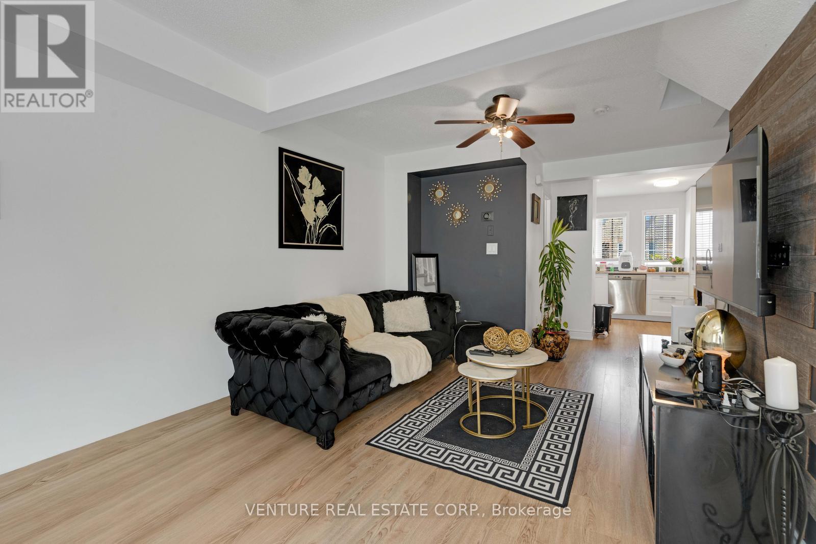 19 Spadina Road Property Photo 5
