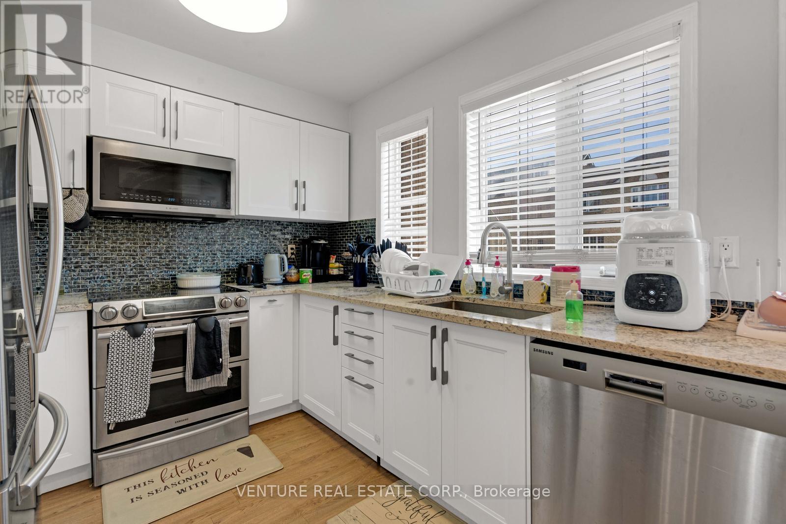 19 Spadina Road Property Photo 10