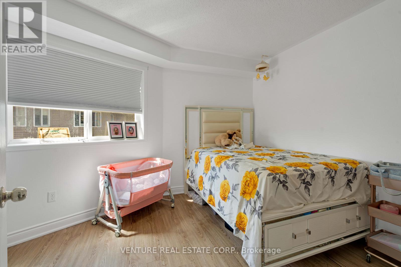 19 Spadina Road Property Photo 13