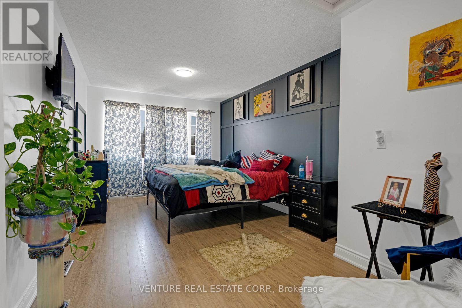 19 Spadina Road Property Photo 17