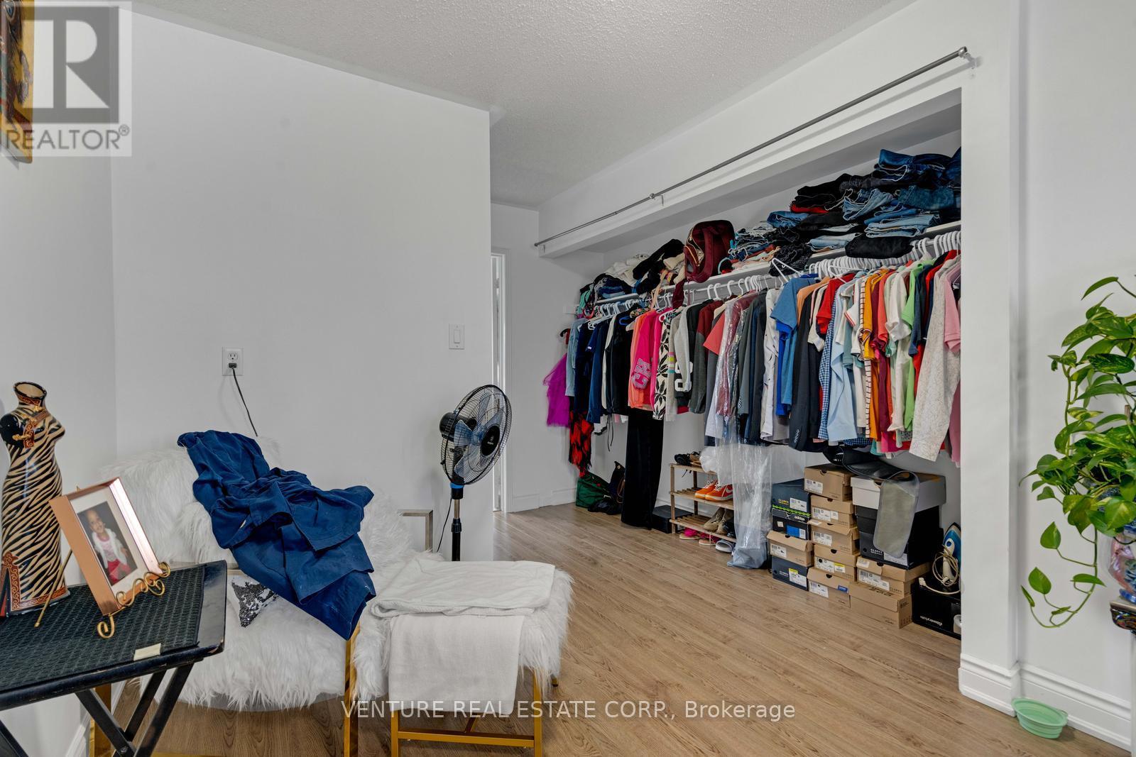 19 Spadina Road Property Photo 18