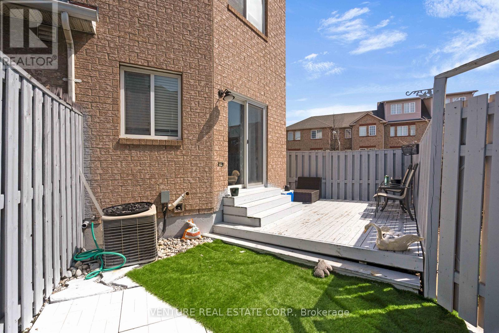 19 Spadina Road Property Photo 21