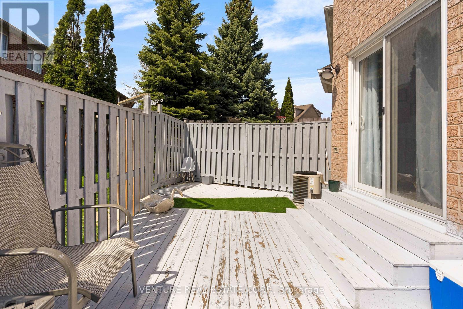 19 Spadina Road Property Photo 22