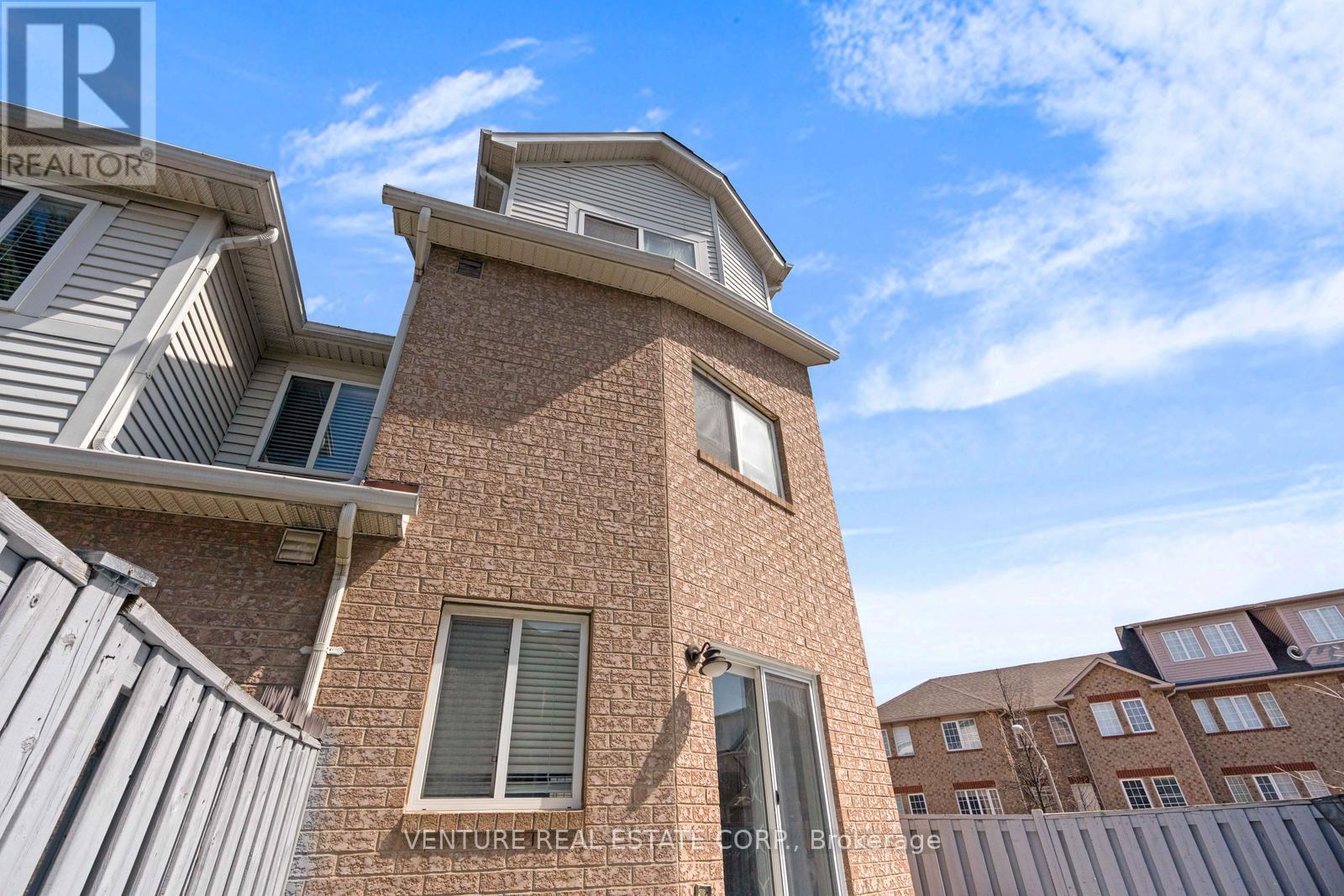 19 Spadina Road Property Photo 23
