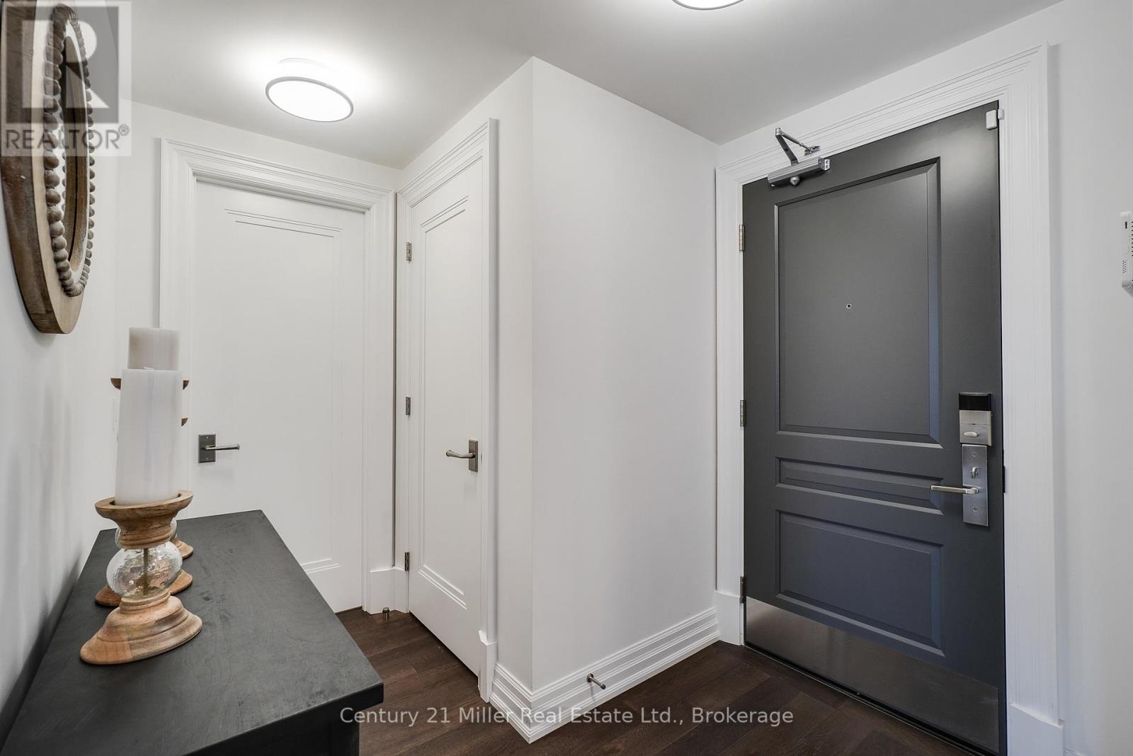 802 - 2060 Lakeshore Road Property Photo 5