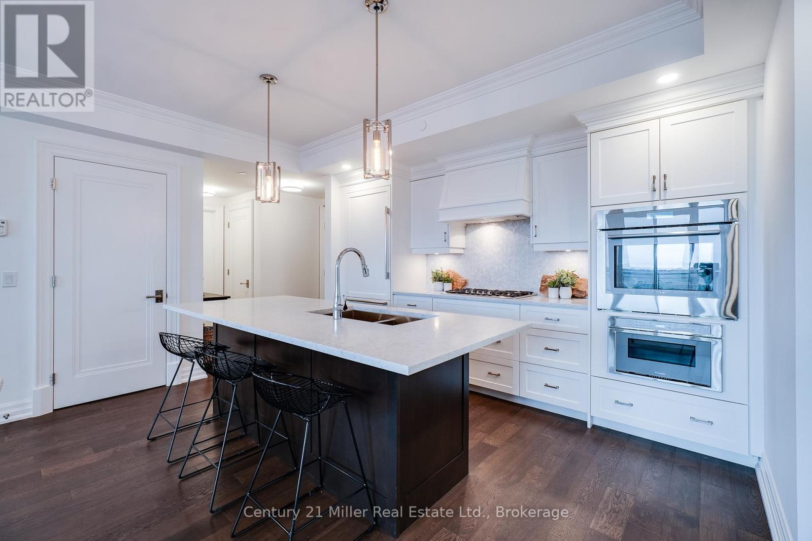 802 - 2060 Lakeshore Road Property Photo 6