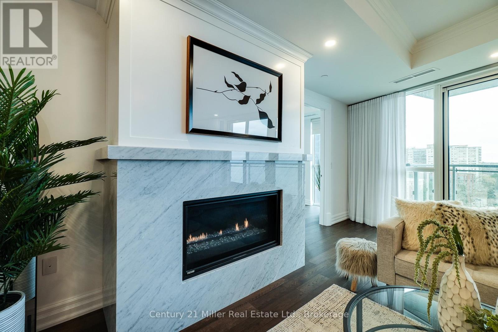 802 - 2060 Lakeshore Road Property Photo 10