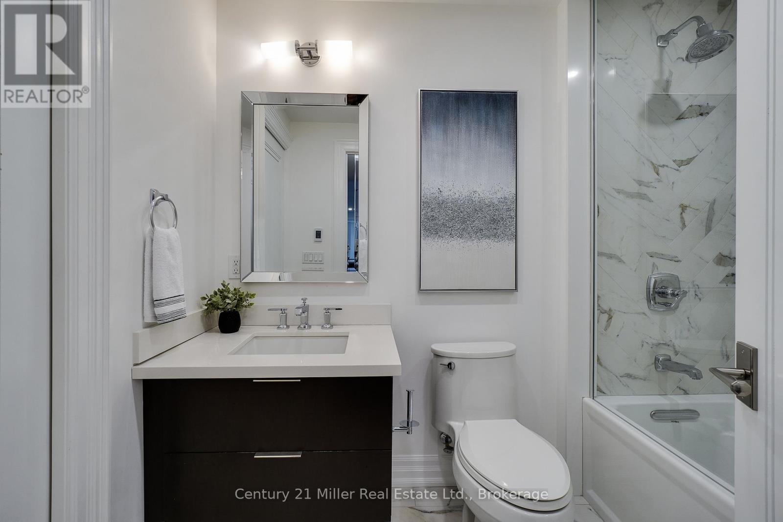 802 - 2060 Lakeshore Road Property Photo 20