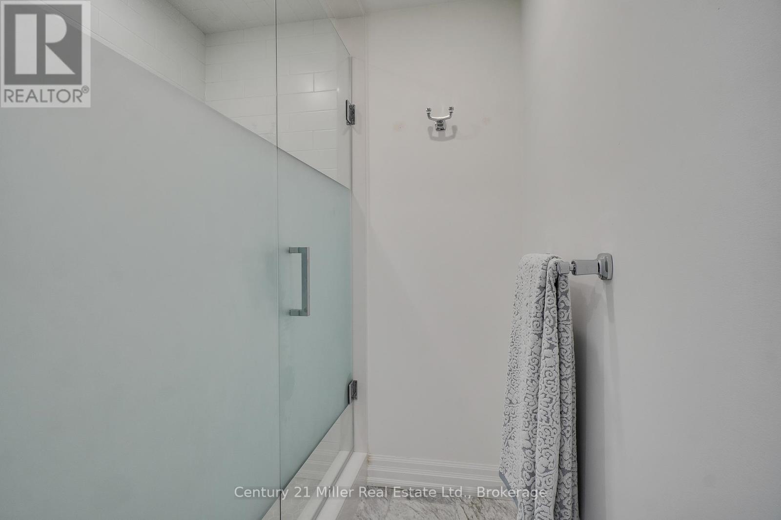 802 - 2060 Lakeshore Road Property Photo 24
