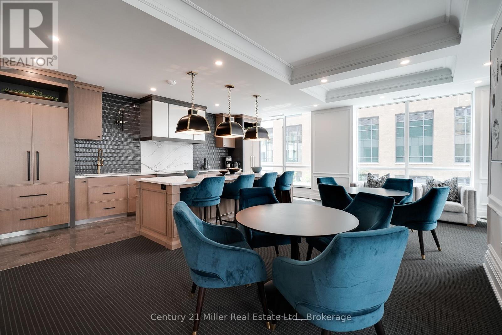 802 - 2060 Lakeshore Road Property Photo 34