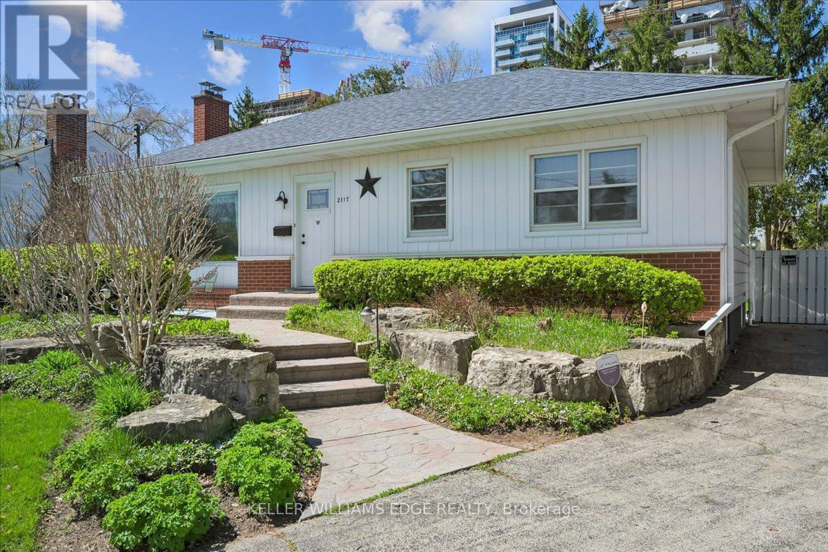 2117 Edinburgh Drive Photo de la propriété 1