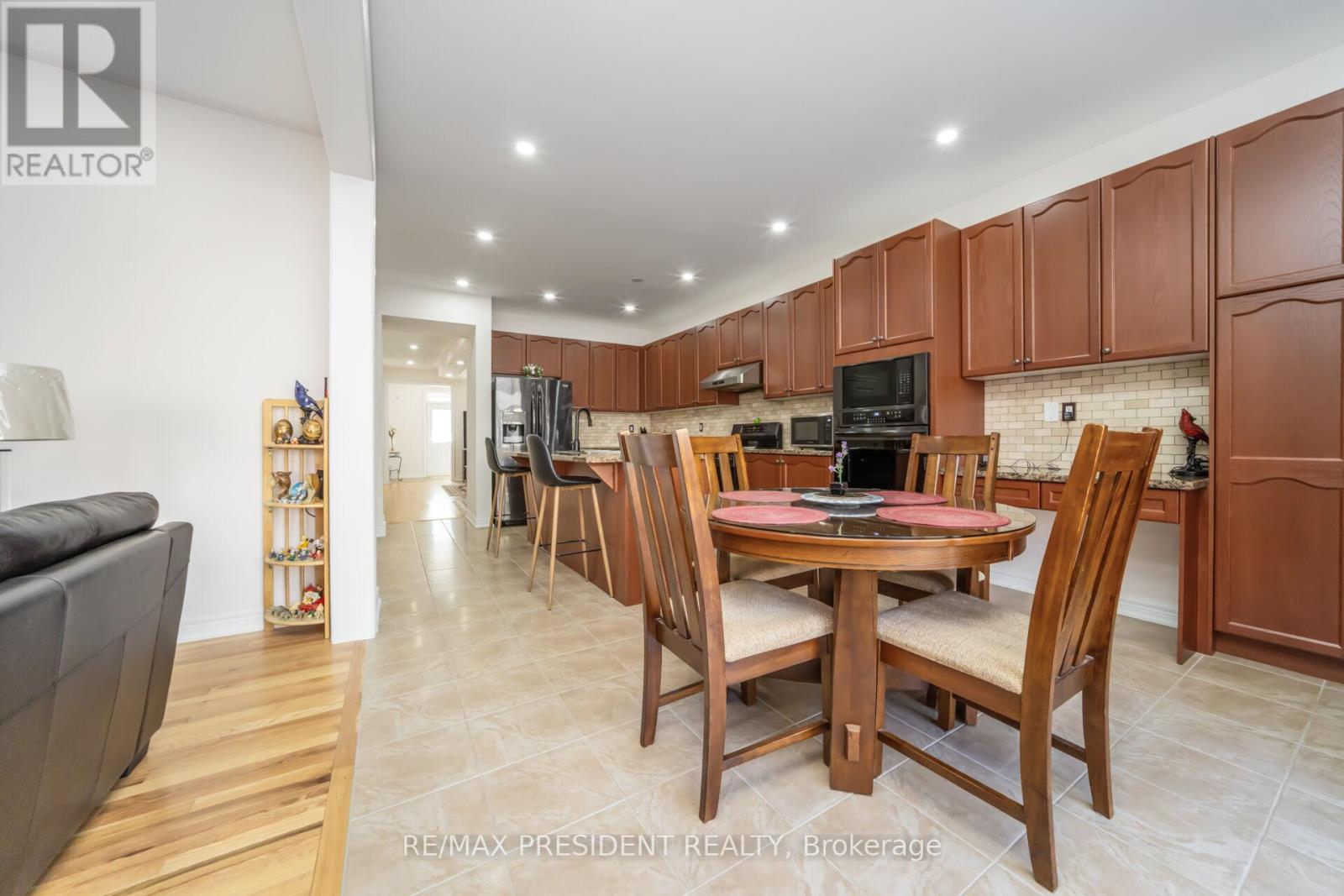 13 Clunburry Road Property Photo 15