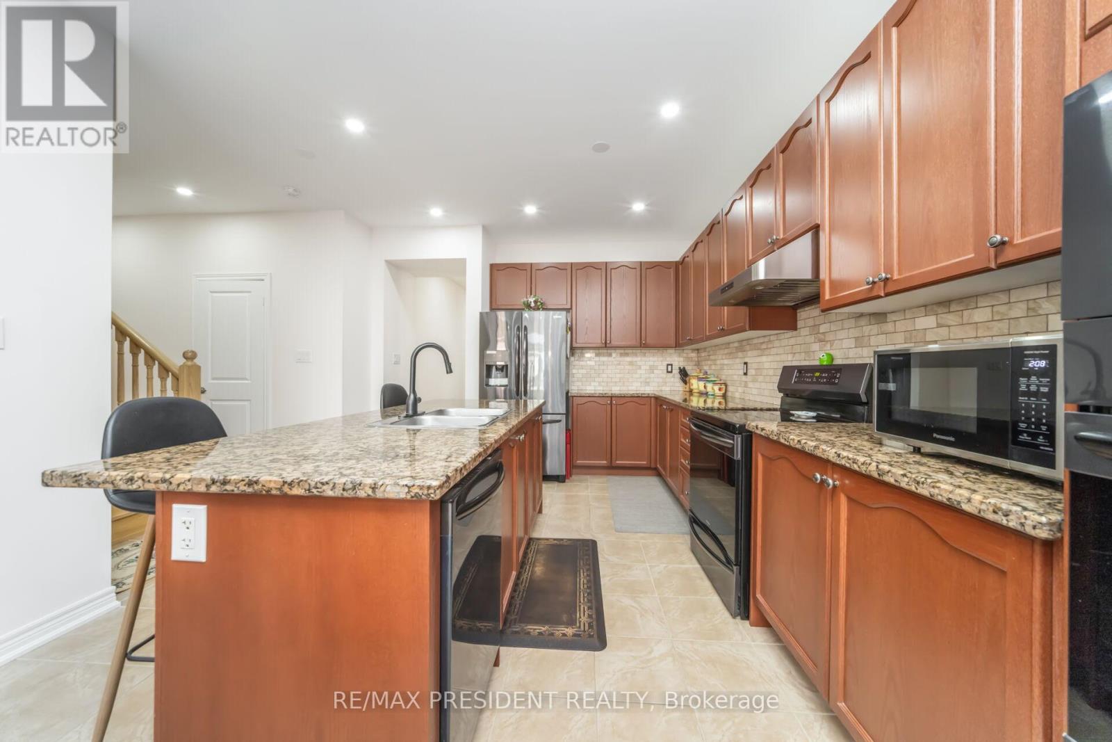 13 Clunburry Road Property Photo 17