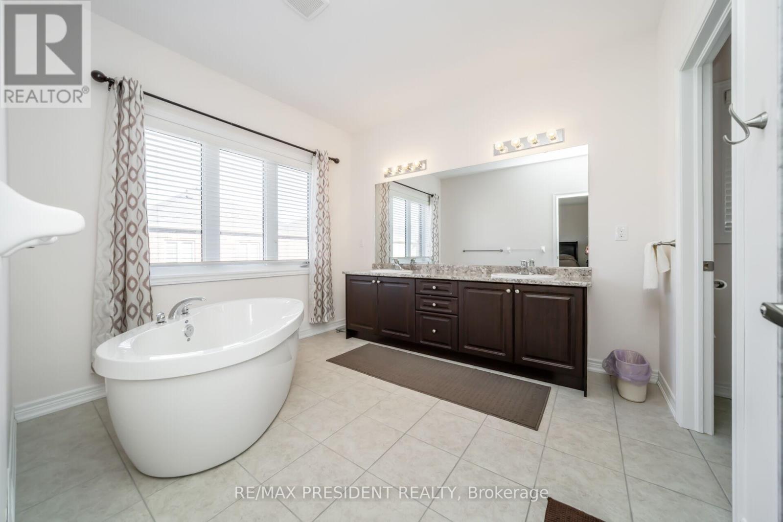 13 Clunburry Road Property Photo 31