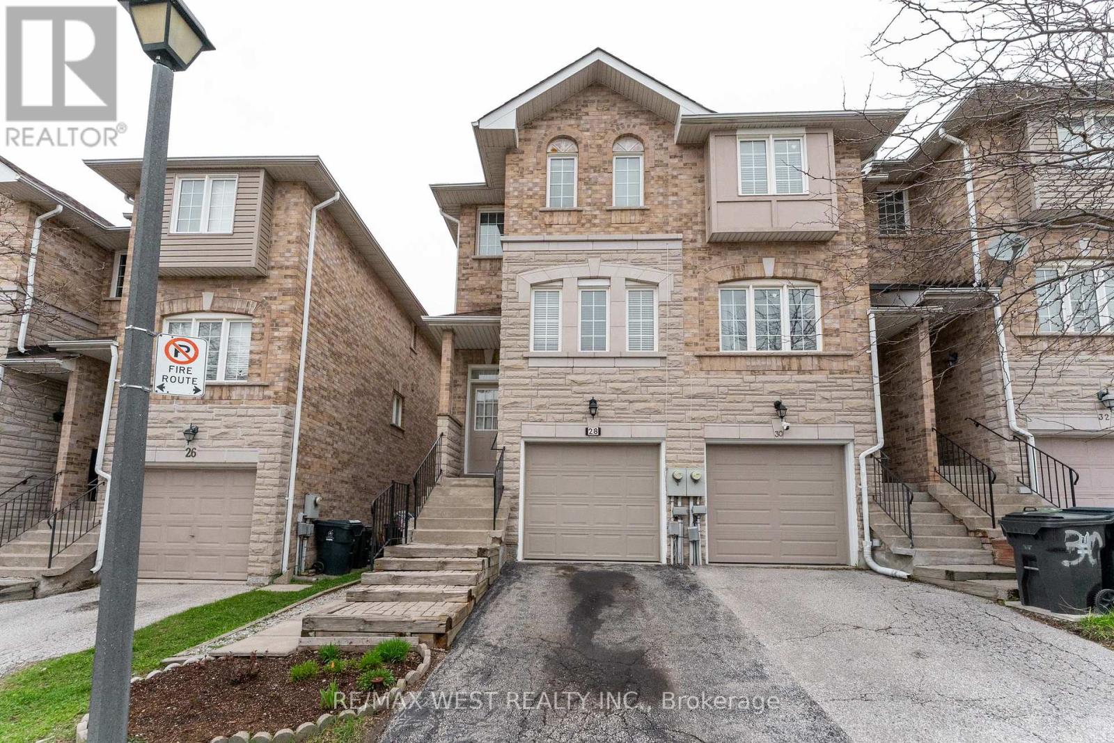 28 Shining Star Crescent Property Photo 5