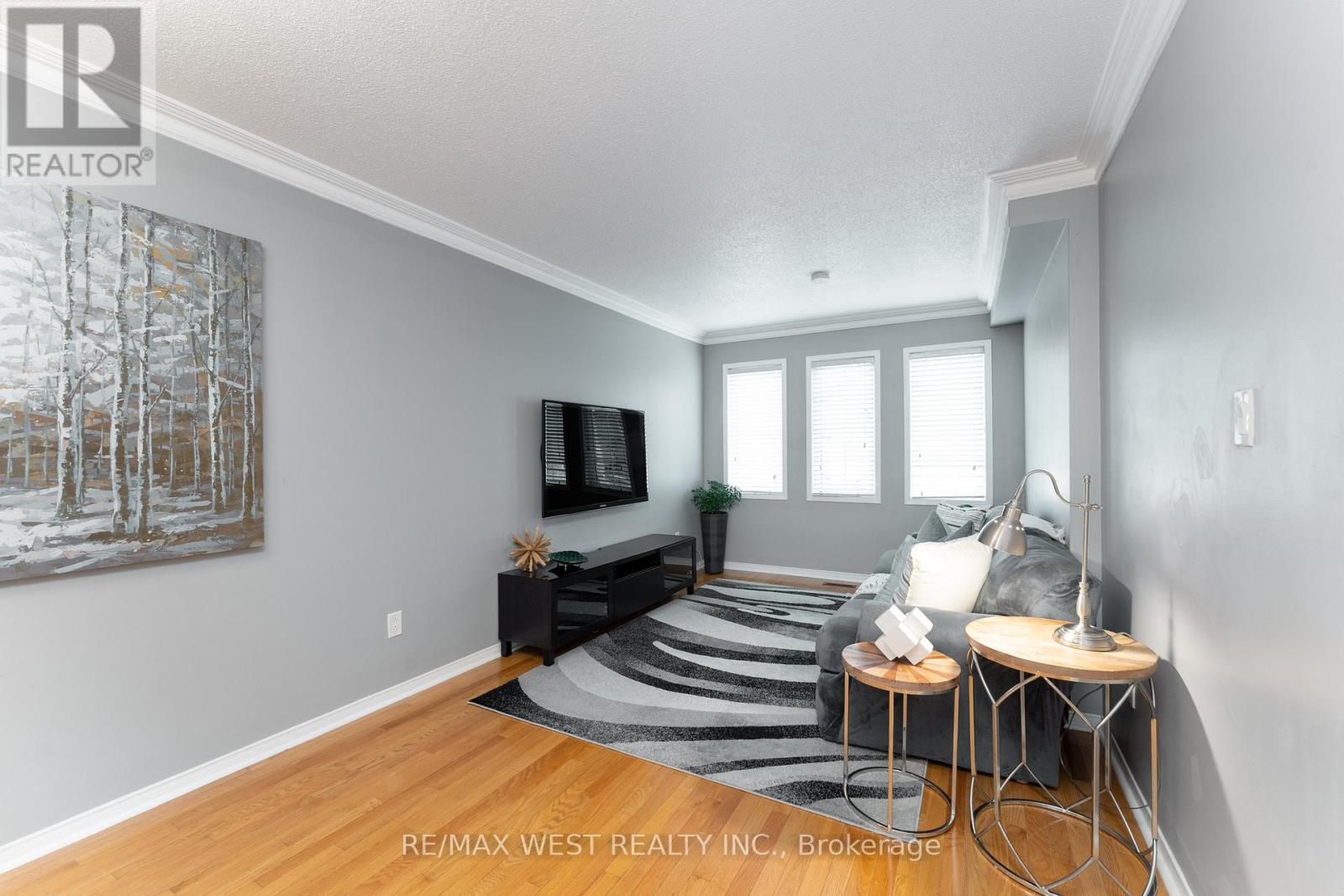 28 Shining Star Crescent Property Photo 8