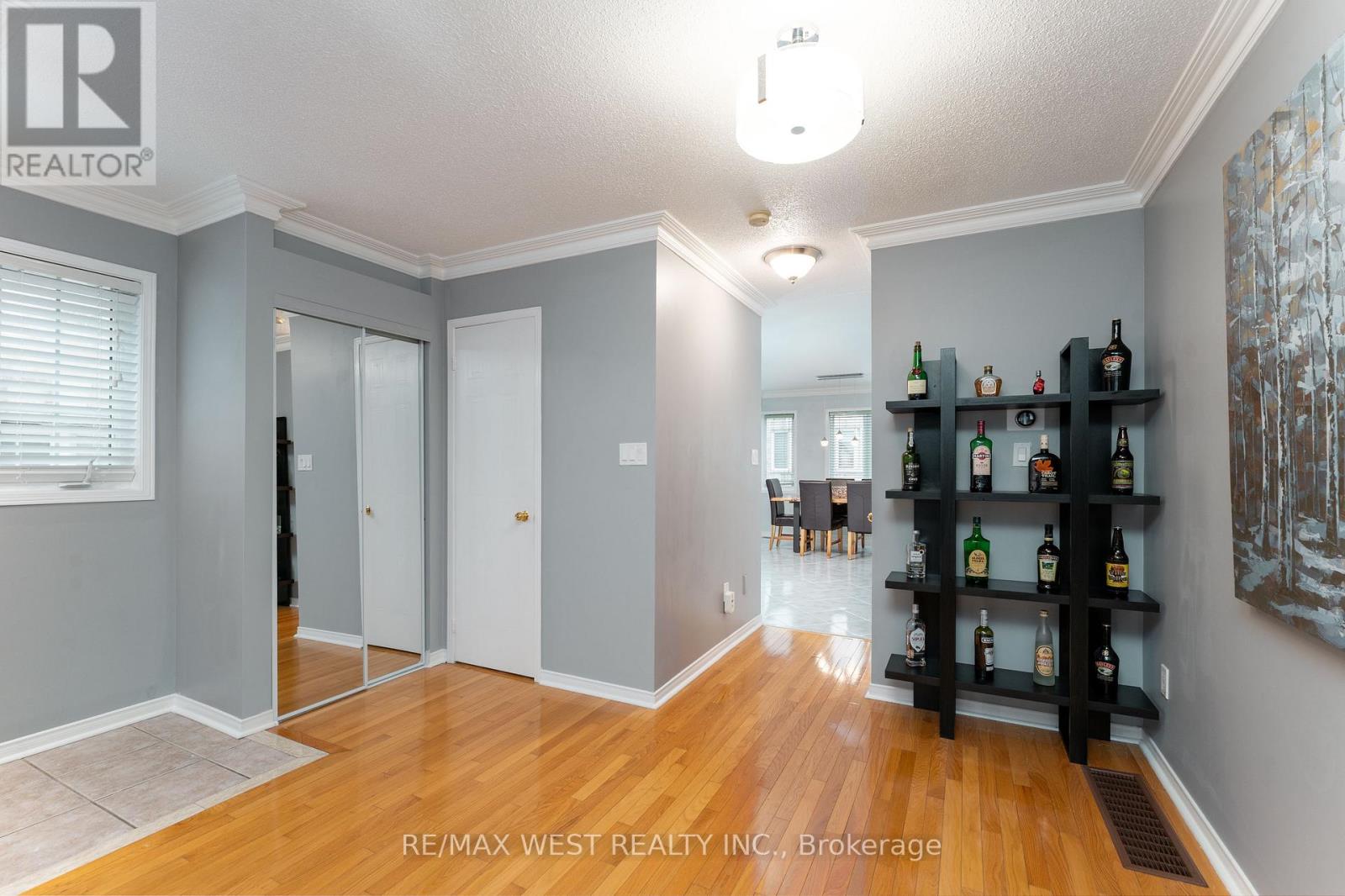 28 Shining Star Crescent Property Photo 11