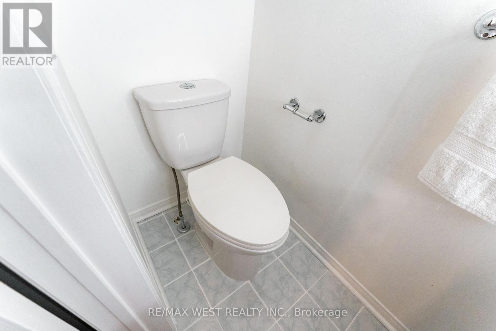 28 Shining Star Crescent Property Photo 13