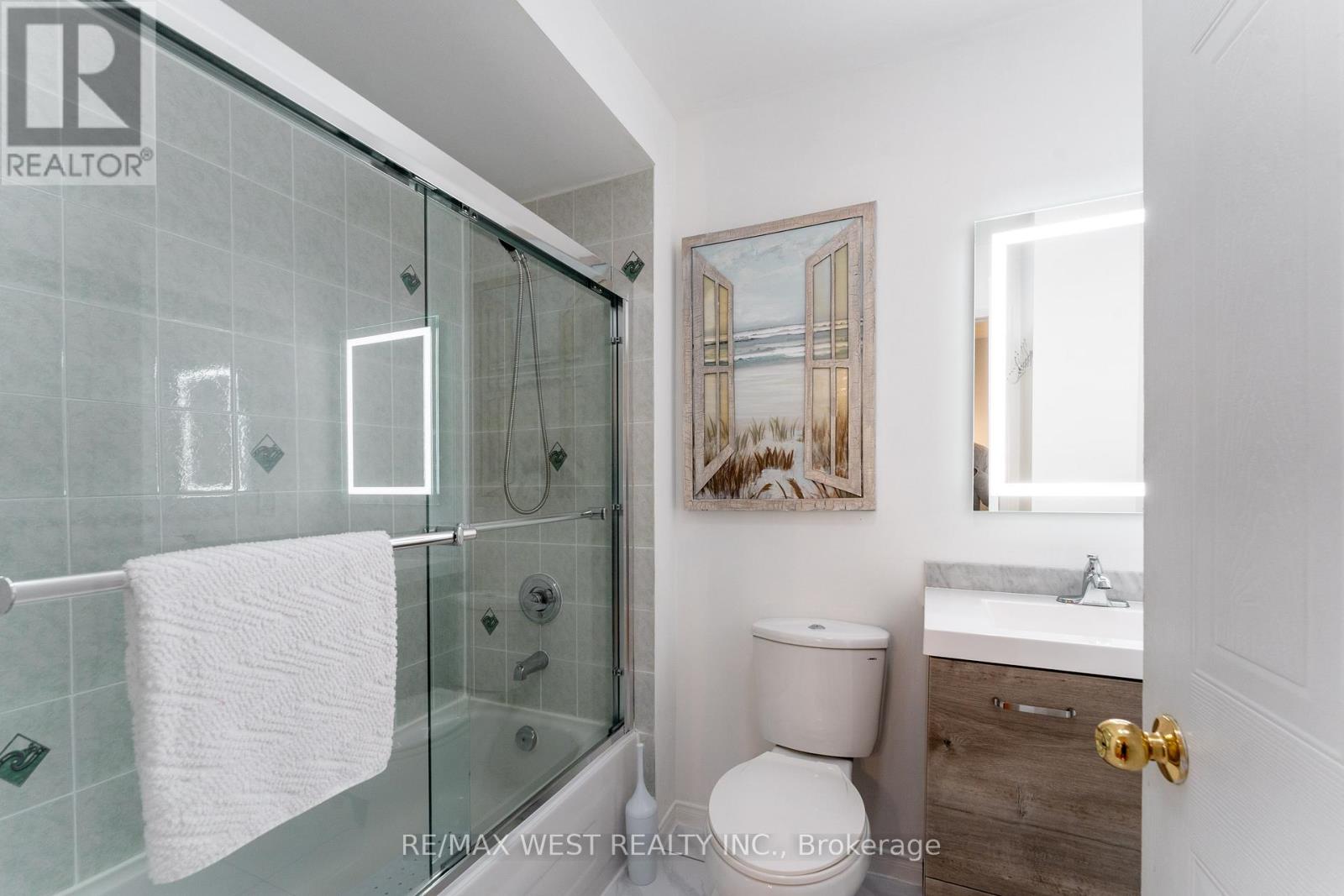 28 Shining Star Crescent Property Photo 20