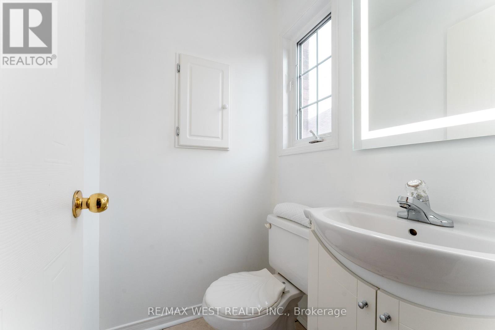 28 Shining Star Crescent Property Photo 30