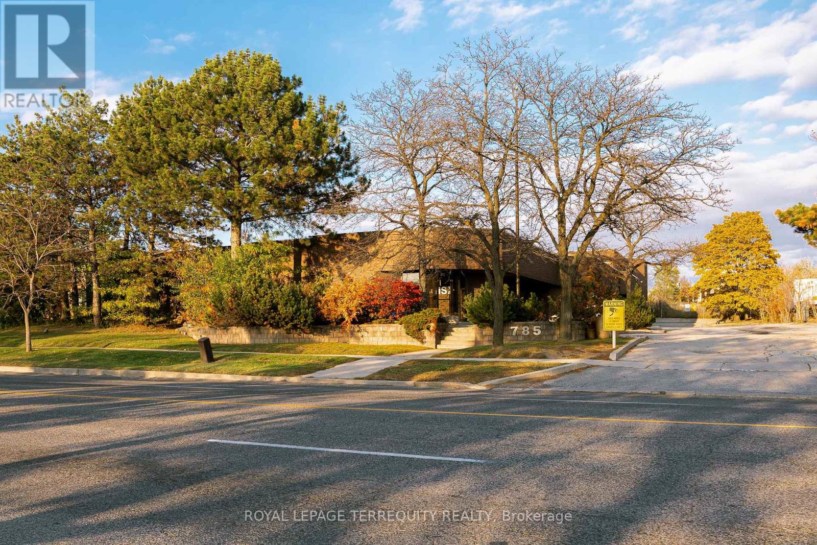 785 Arrow Road Property Photo 1