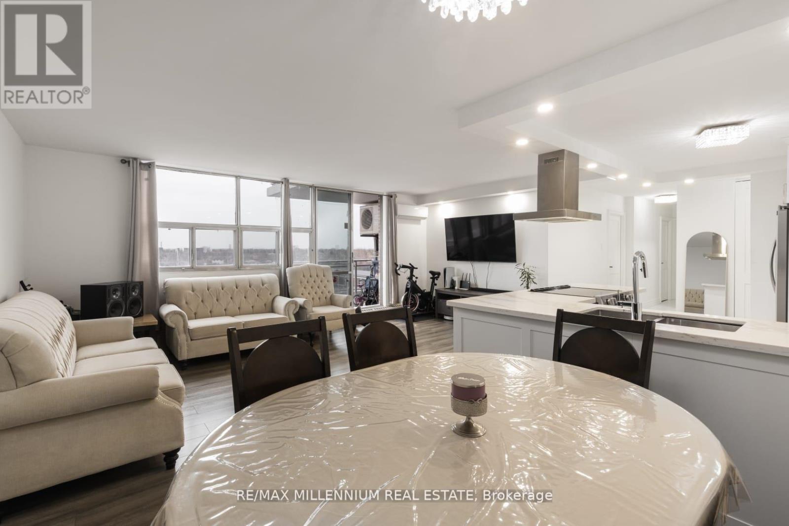 706 - 2645 Kipling Avenue W Property Photo 3