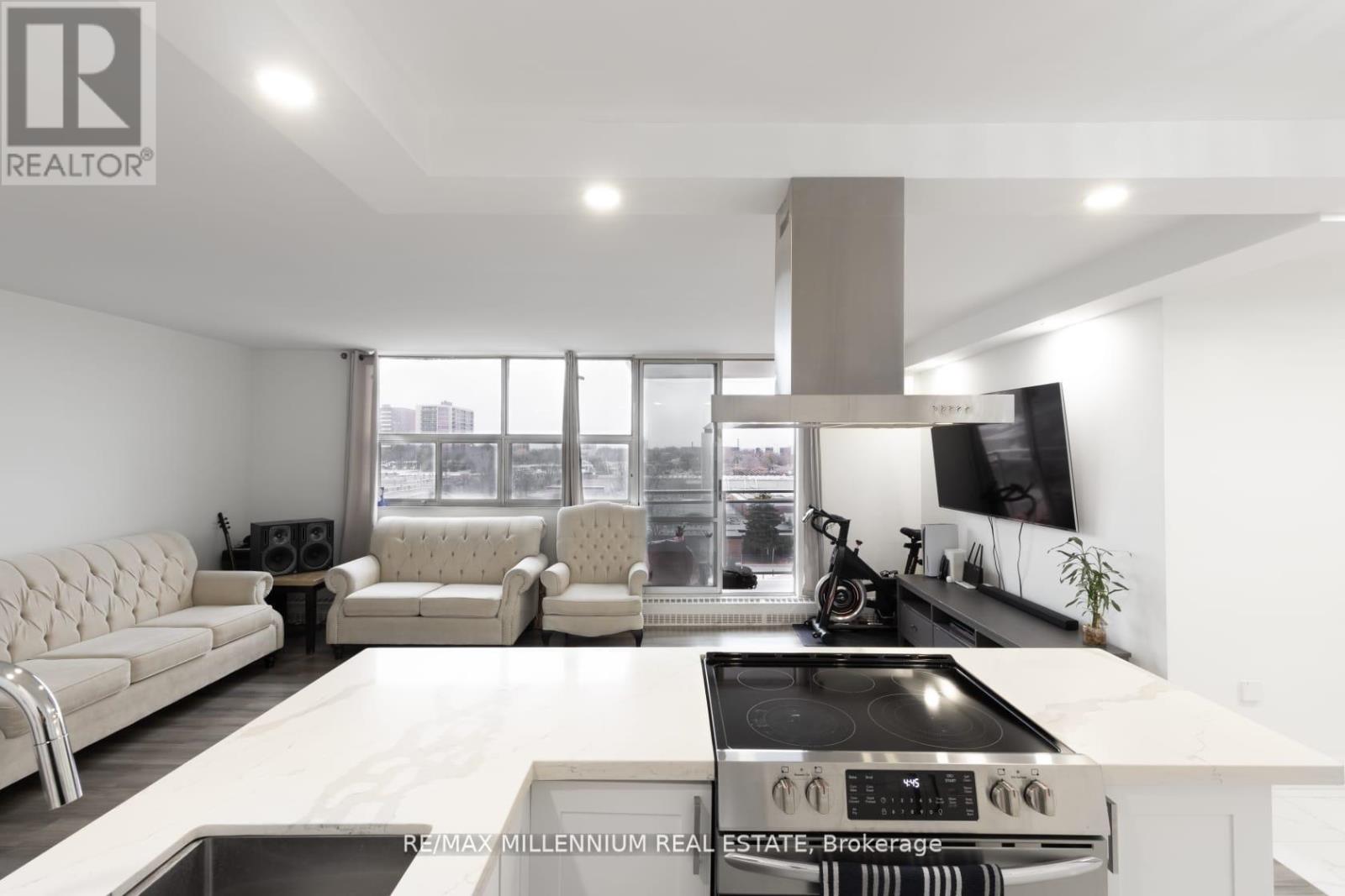 706 - 2645 Kipling Avenue W Property Photo 8