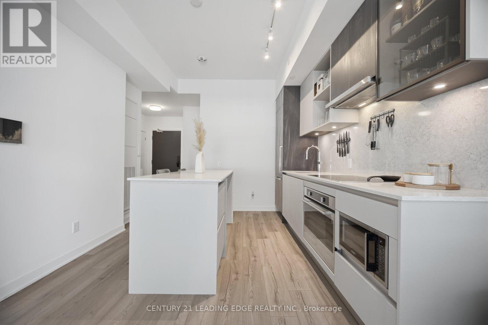 317 - 405 Dundas Street W Property Photo 8