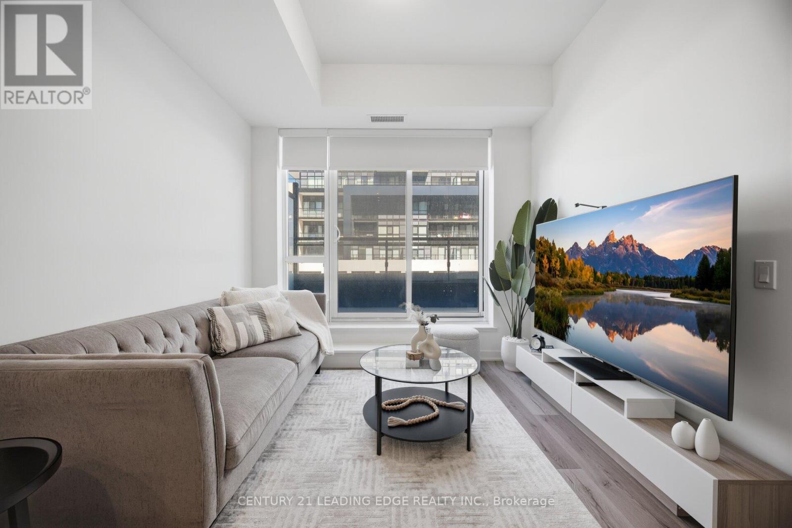 317 - 405 Dundas Street W Property Photo 15