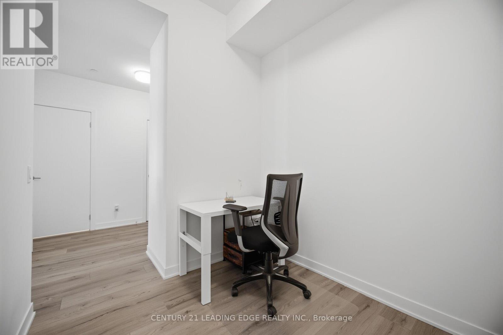 317 - 405 Dundas Street W Property Photo 21