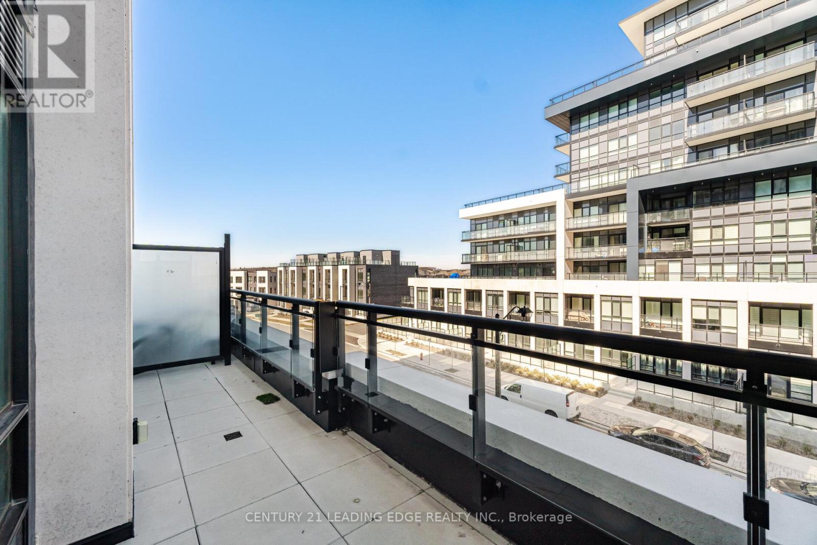 317 - 405 Dundas Street W Property Photo 25