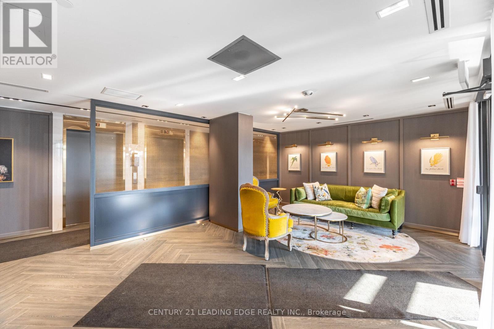 317 - 405 Dundas Street W Property Photo 50