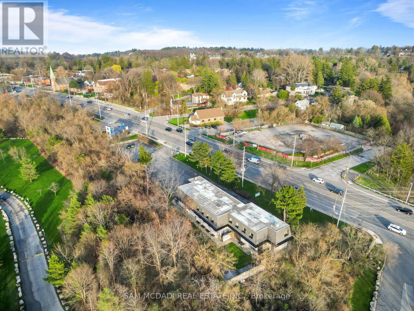 1645 Dundas Street W Property Photo 3