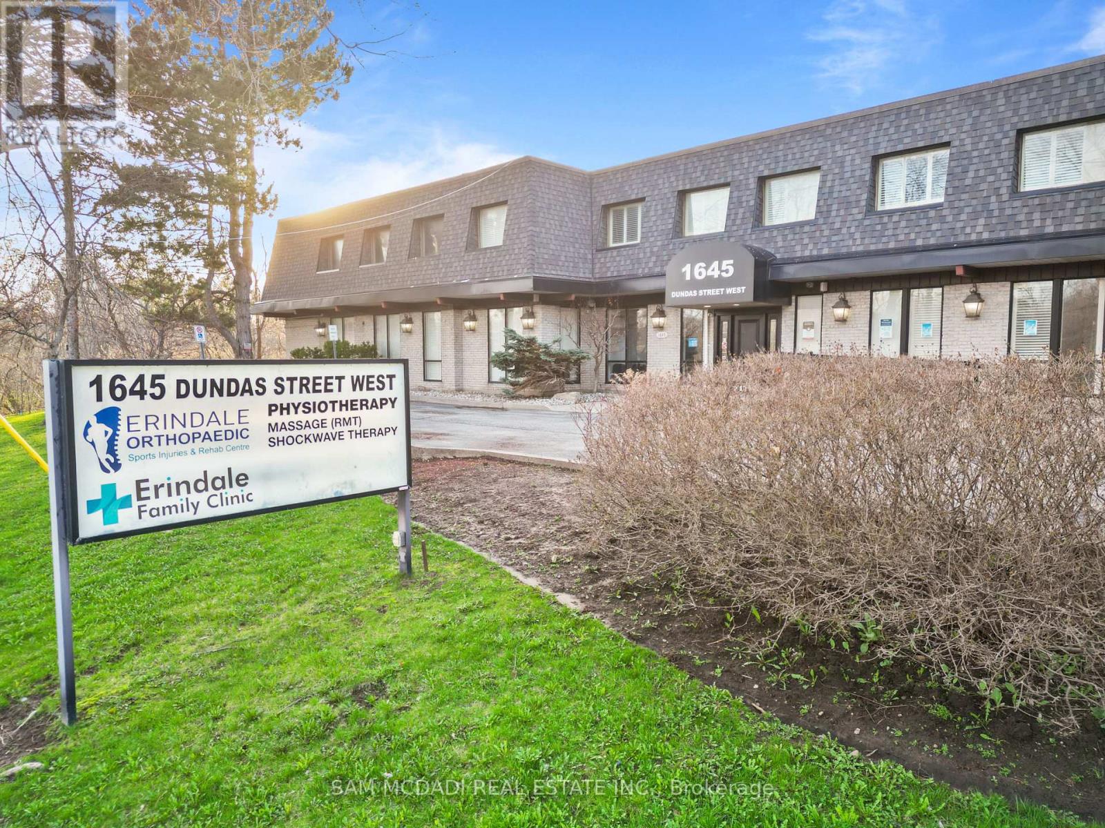 1645 Dundas Street W Property Photo 5
