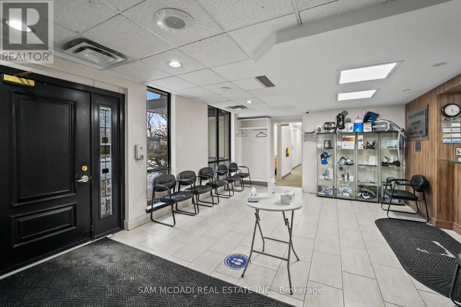 1645 Dundas Street W Property Photo 10