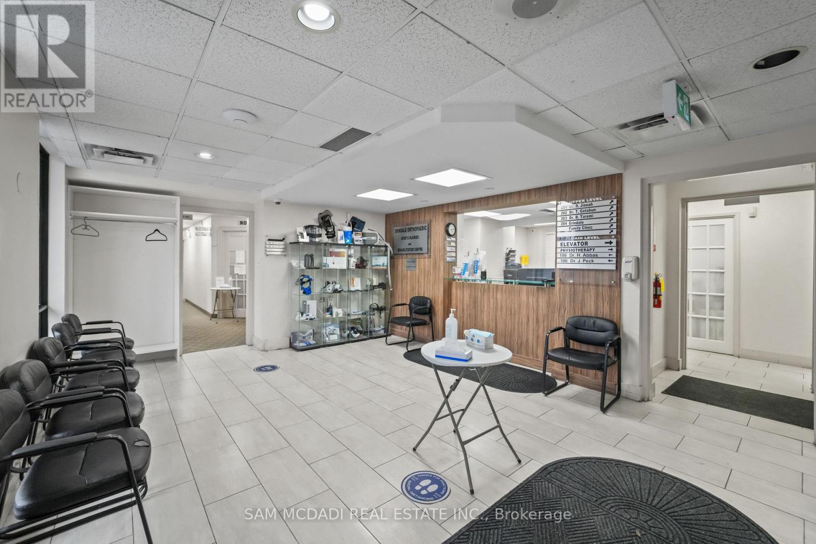 1645 Dundas Street W Property Photo 11