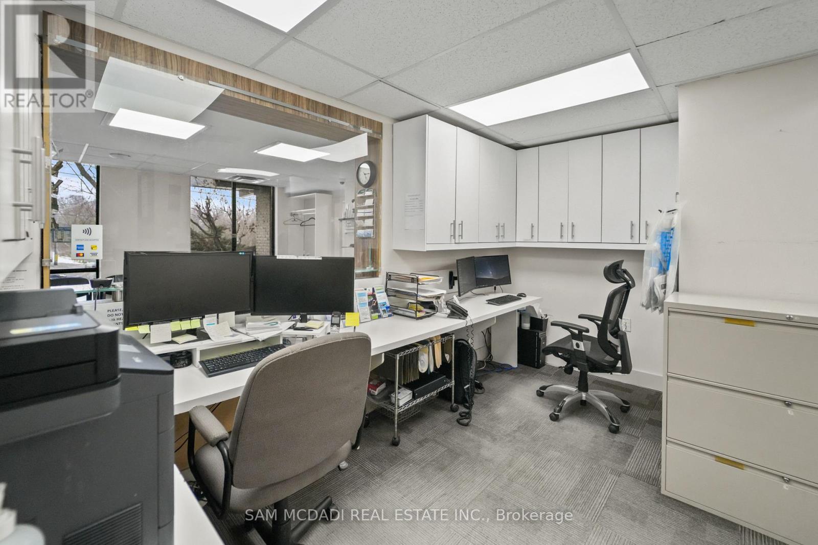 1645 Dundas Street W Property Photo 12