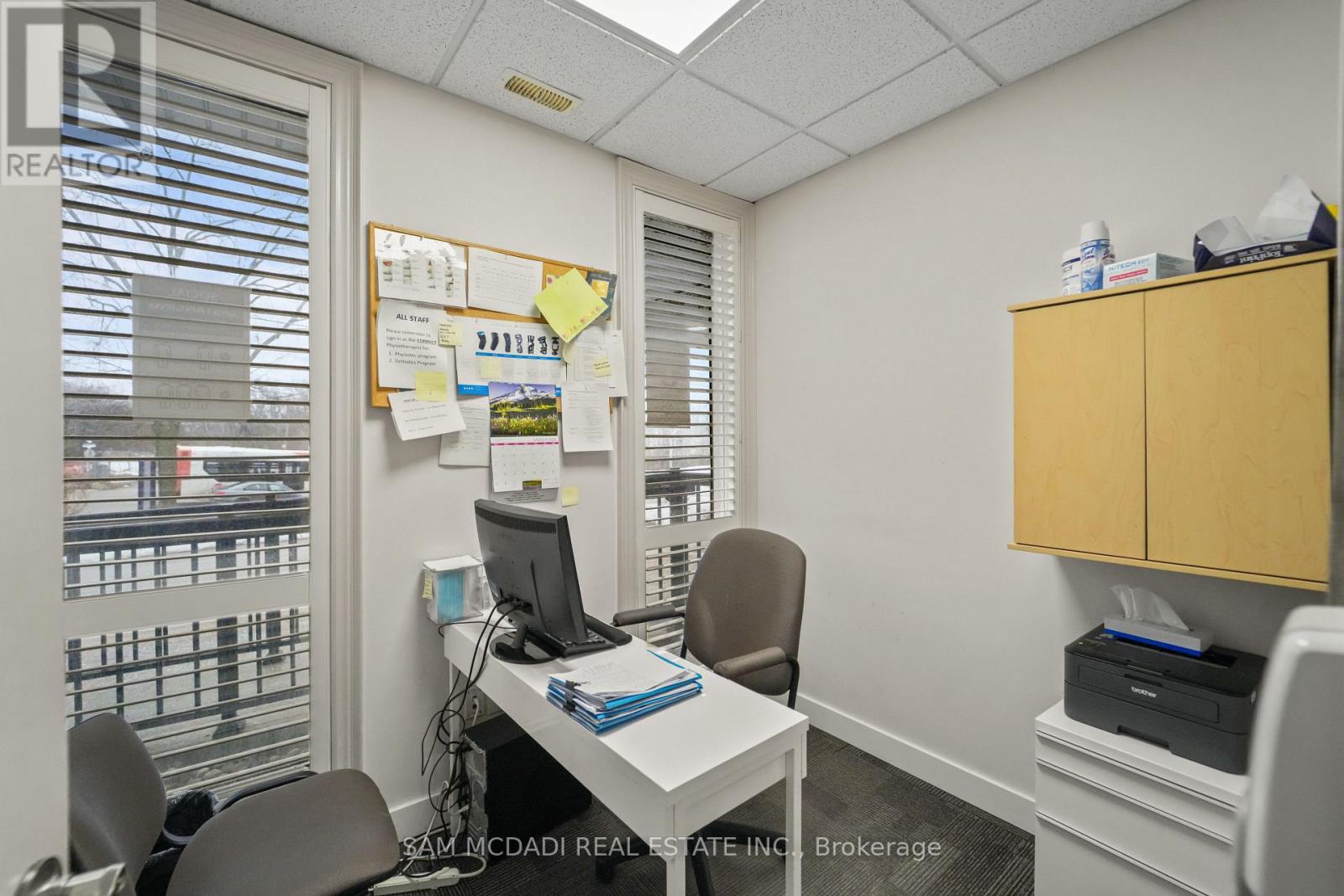 1645 Dundas Street W Property Photo 22