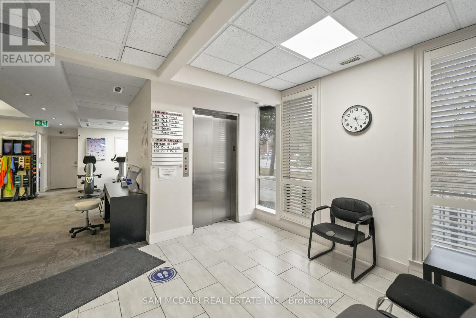 1645 Dundas Street W Property Photo 23